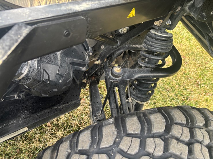 #2311-•-2023-can-am-hd-9-defender-xt-4x4-utv-image-22