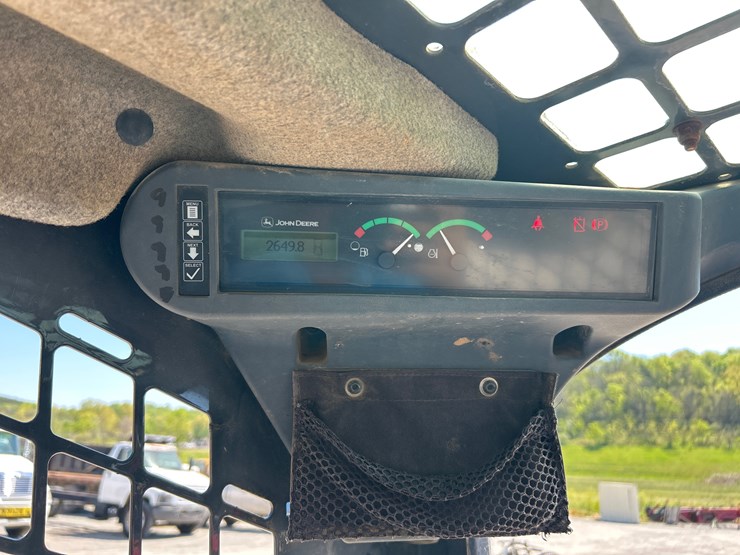 2019-deere-325g-image-15