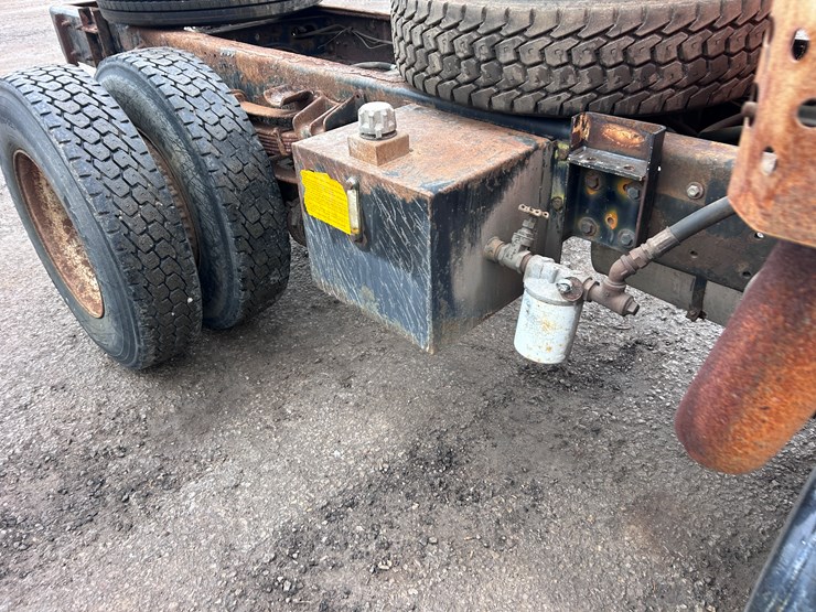 1992-international-4900-image-19