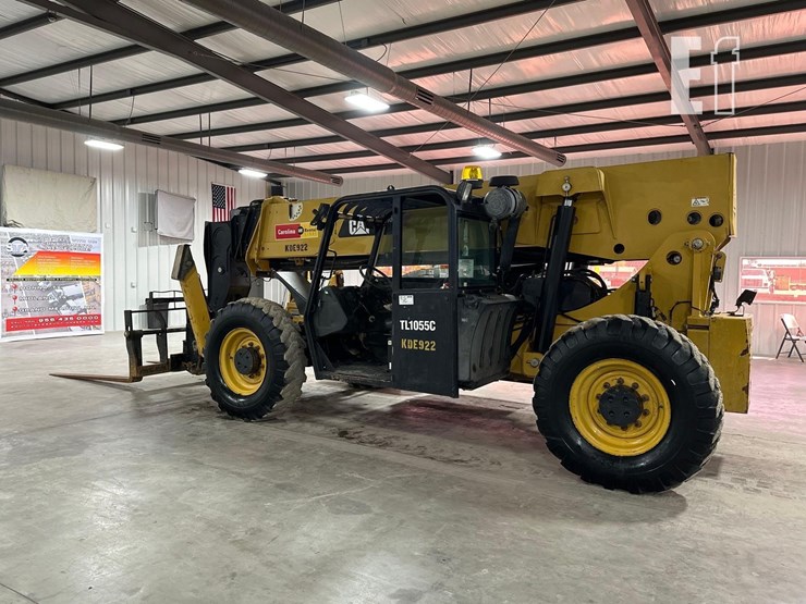 2014-caterpillar-tl1055c-image-4