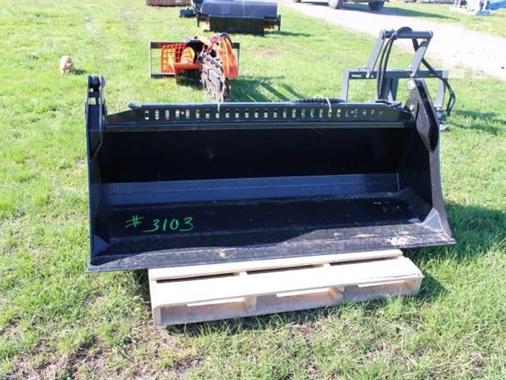 #3103-new-72"-4-in-1-hyd-bucket-future-skid-steer-image-1