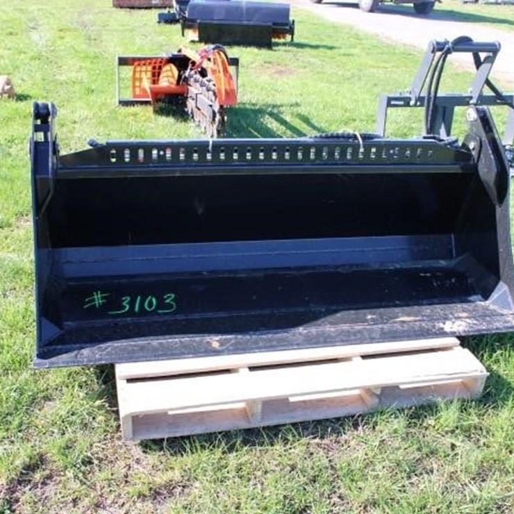 #3103 NEW 72" 4 IN 1 HYD BUCKET FUTURE SKID STEER
