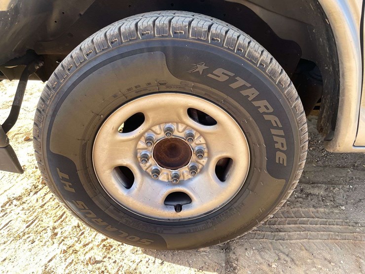 2024-chevrolet-express-2500-image-18