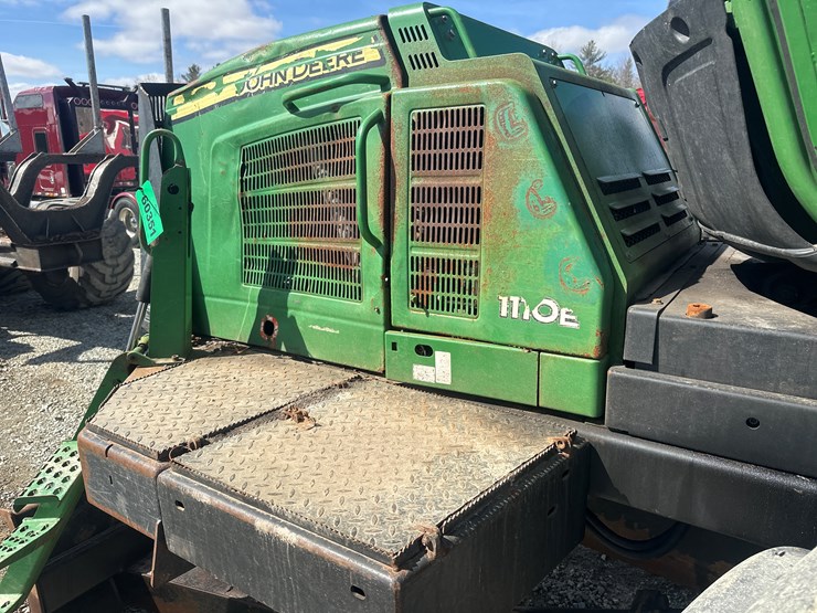 deere-1110e-image-17