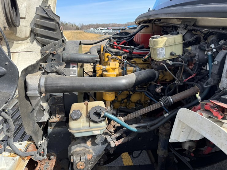 #2160-•-2006-freightliner-business-class-m2-box-truck-image-38