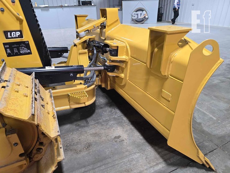 2002-caterpillar-d3-lgp-image-11