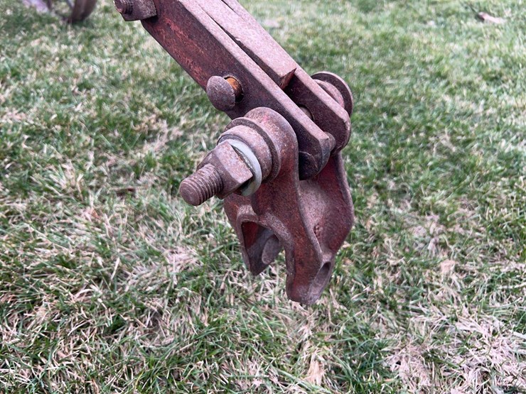 oliver-no.-100-plow-image-5