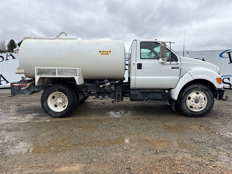 2006-ford-f650-image-6