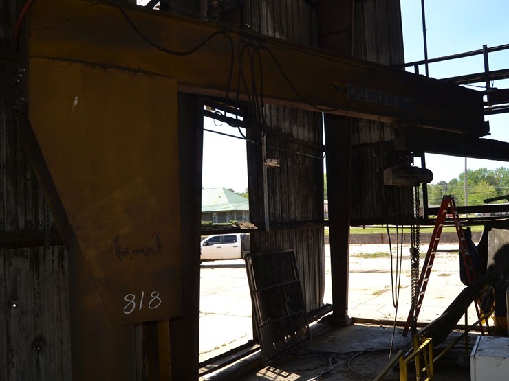 contrax-2-ton-crane-w/-electric-chain-hoist-image-2