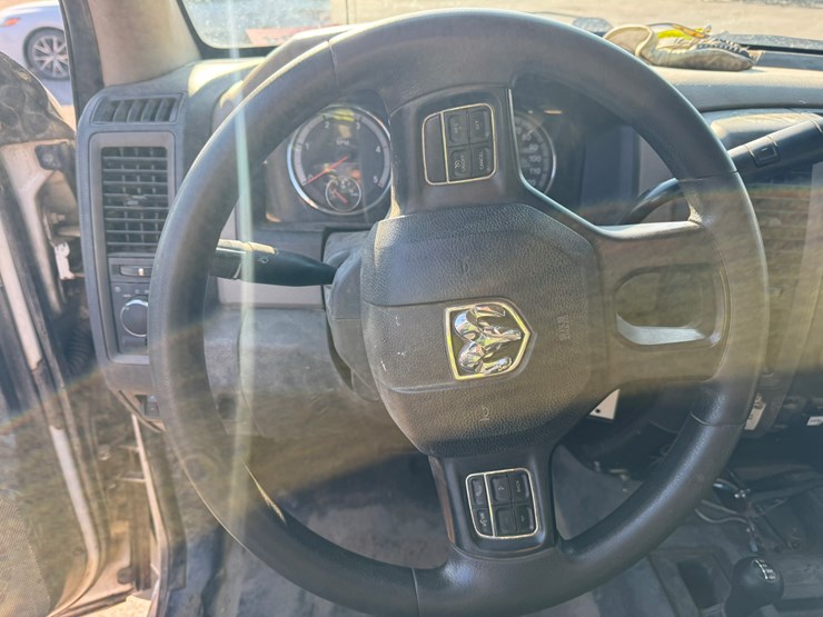 #2034-•-2012-ram-5500-heavy-duty-service-truck-image-51