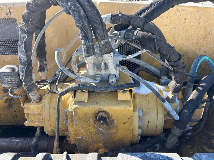 massey-ferguson-8-image-35