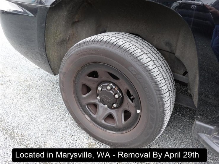 2017-chevrolet-tahoe-image-21