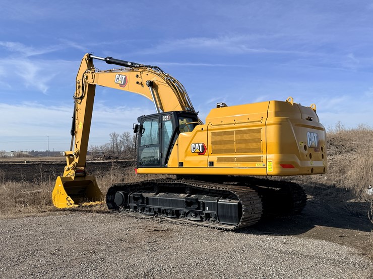 #1968-•-caterpillar-excavator-image-10