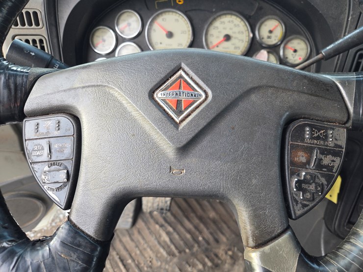 2013-international-prostar-image-68