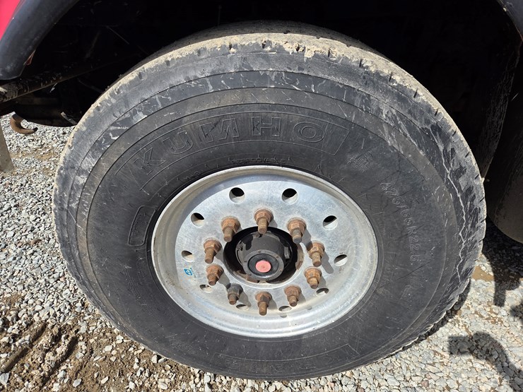 2005-massey-ferguson-8-image-74