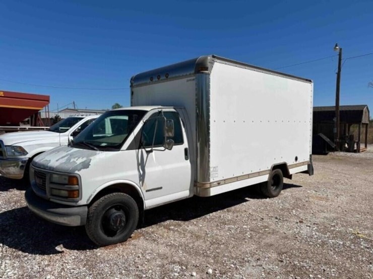 2001-gmc-3500-image-1