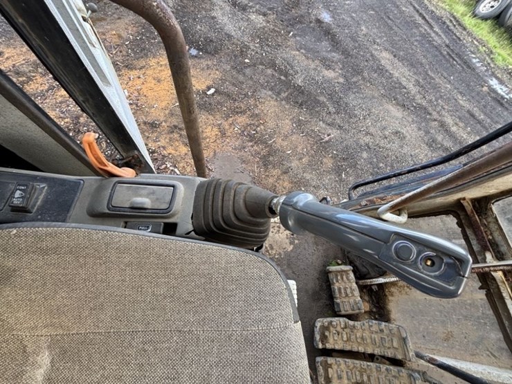 2009-link-belt-330-lx-image-36