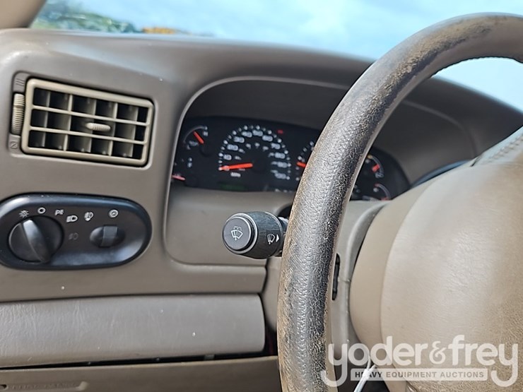 2004-ford-excursion-image-27