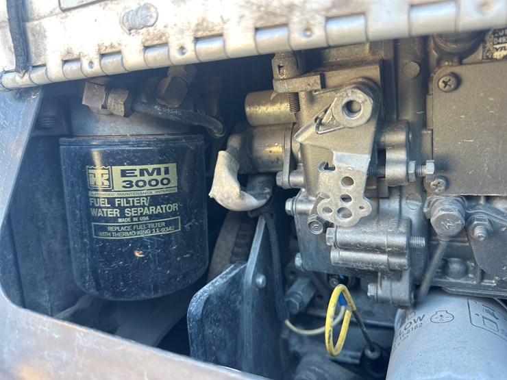 2013-peterbilt-365-image-26