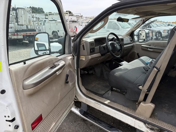 2004-ford-f250-image-12