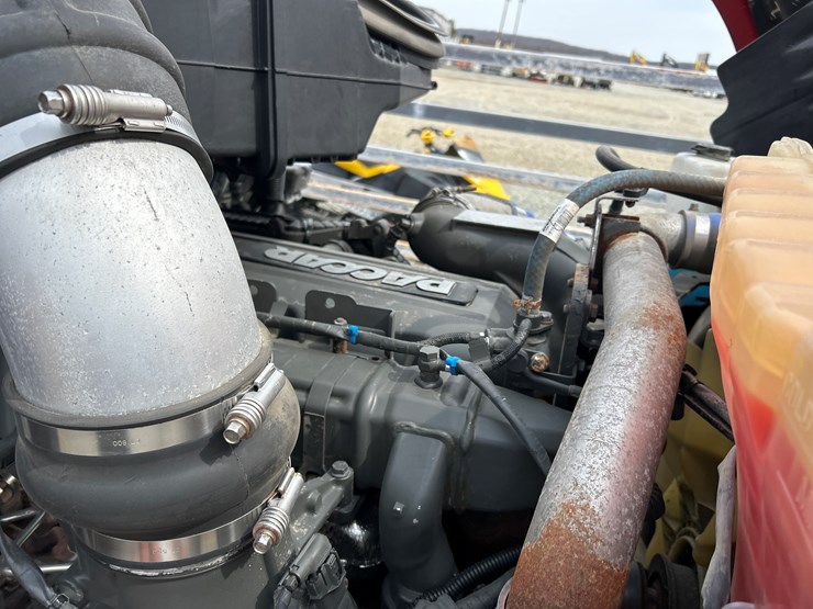 2015-kenworth-t680-image-54