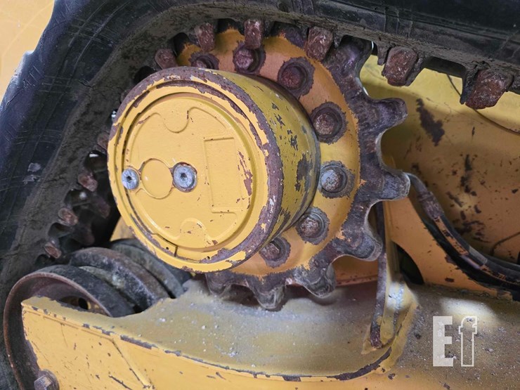 2023-caterpillar-259d3-image-34