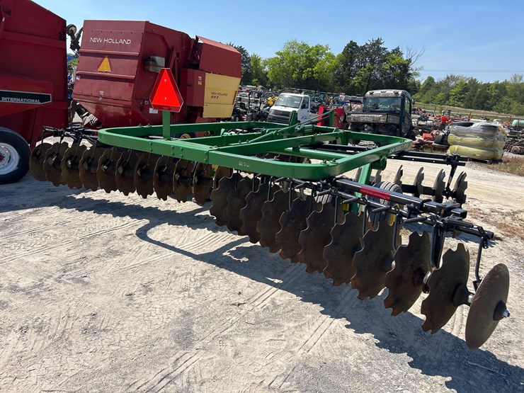 john-deere-210-image-5