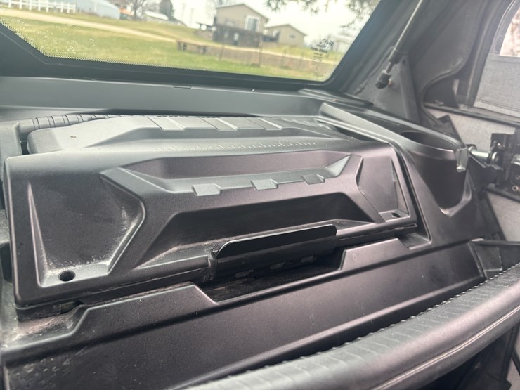 #2311-•-2023-can-am-hd-9-defender-xt-4x4-utv-image-45