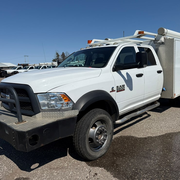 #1064 • 2015 Ram 5500 Heavy Duty Service Truck