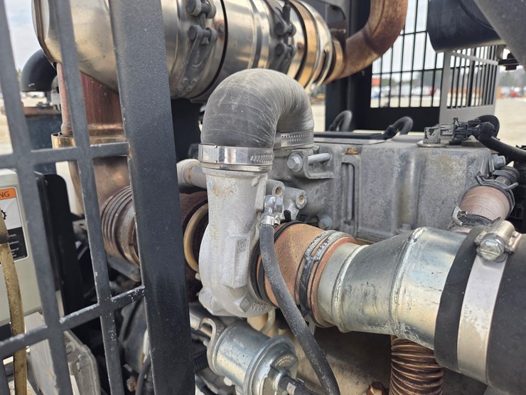 #5119-•-2016-magnum-mtp-6000-towable-water-pump-image-18