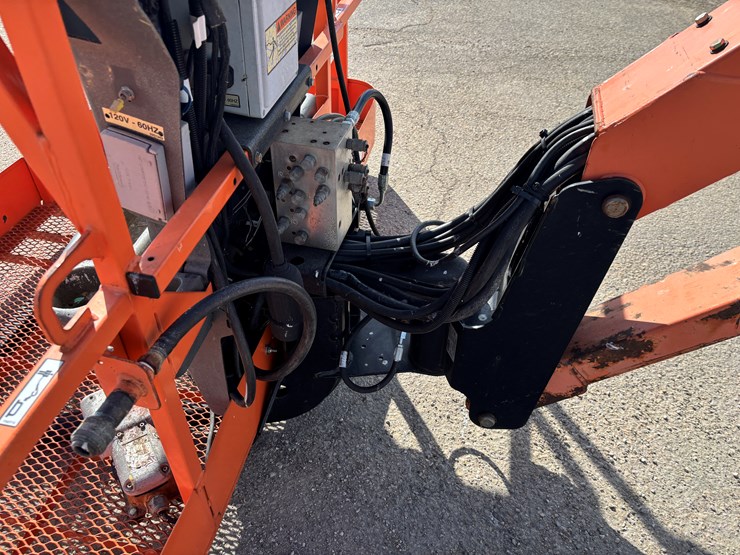 2007-jlg-1350sjp-image-53