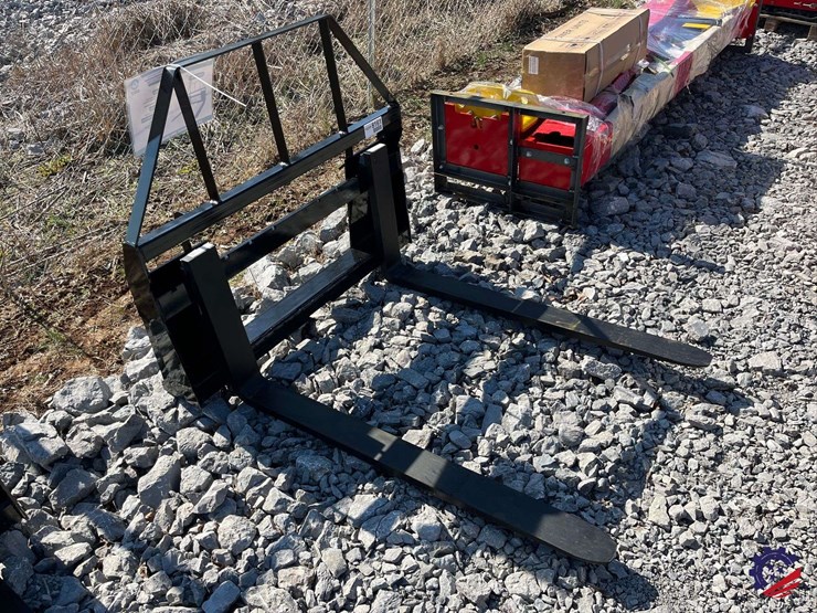 2026-mower-king-sa-skid-steer-forks-attachment-image-5