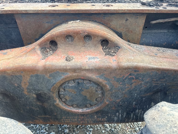 deere-1110e-image-108