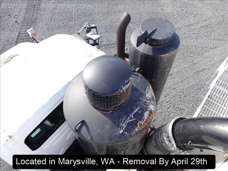 2005-international-7600-image-22