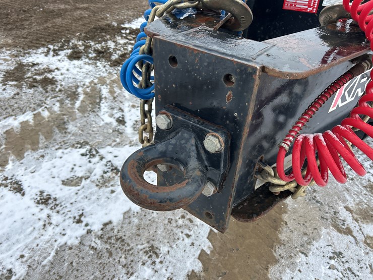 2020-massey-ferguson-8-image-11