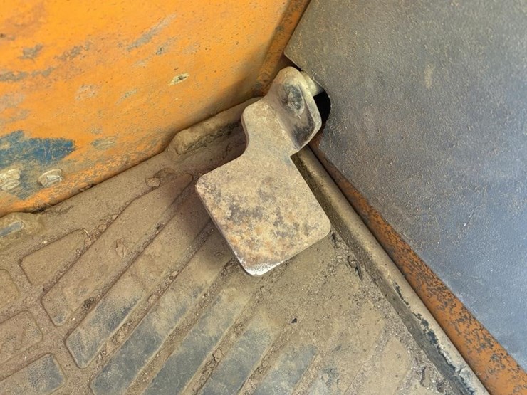 2018-mustang-1900r-image-18