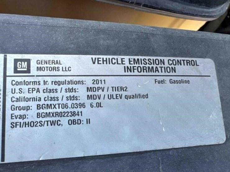 2011-chevrolet-2500-image-25