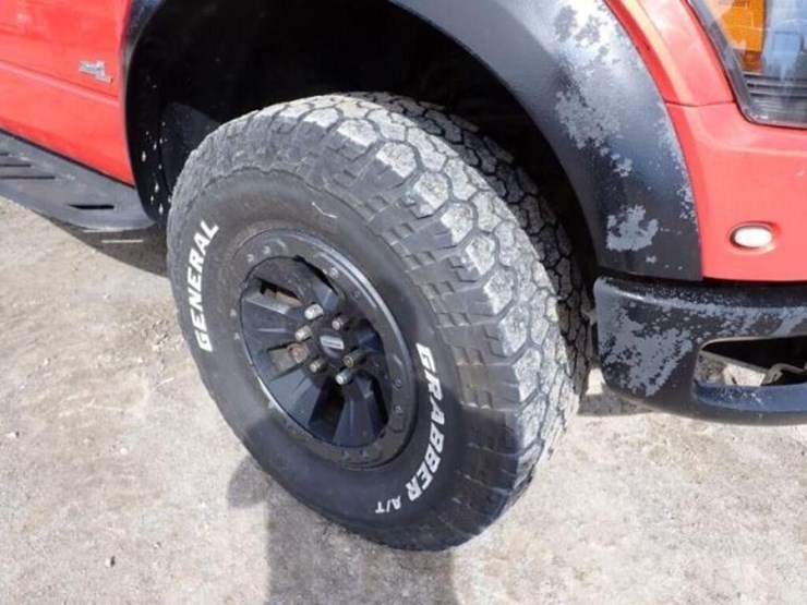 2010-ford-f150-raptor-image-44