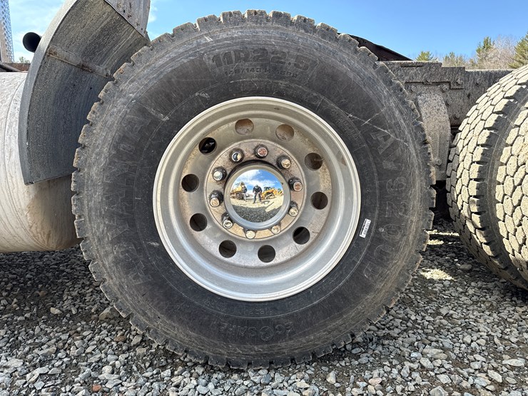 2004-peterbilt-378-image-55