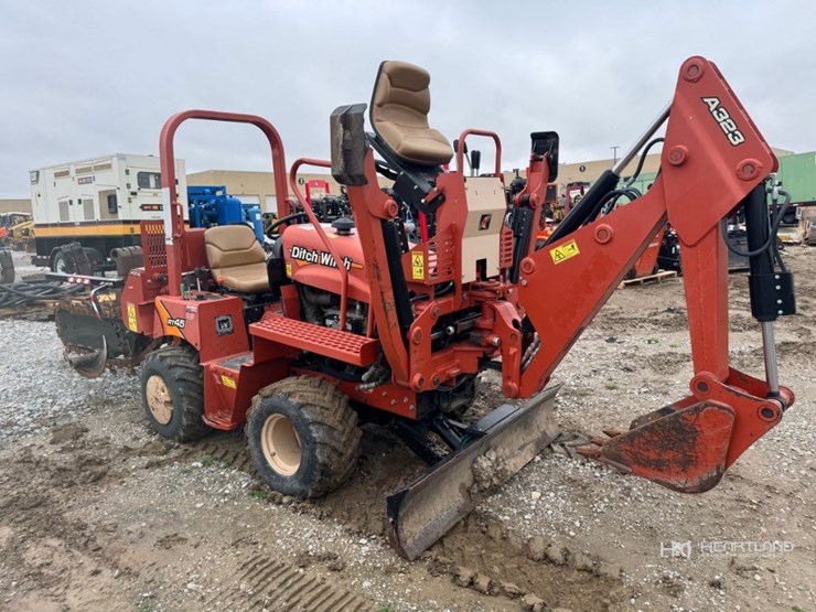 2017-ditch-witch-rt45-image-3