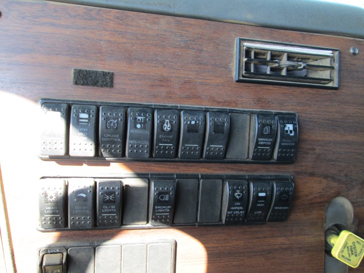 1999-caterpillar-c7-image-40