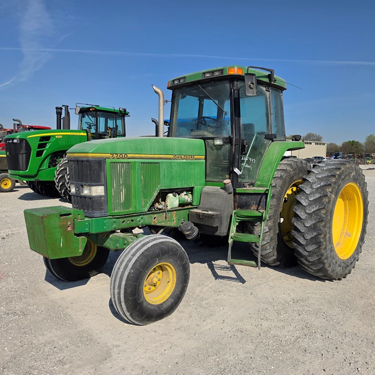 1994 JOHN DEERE 7700