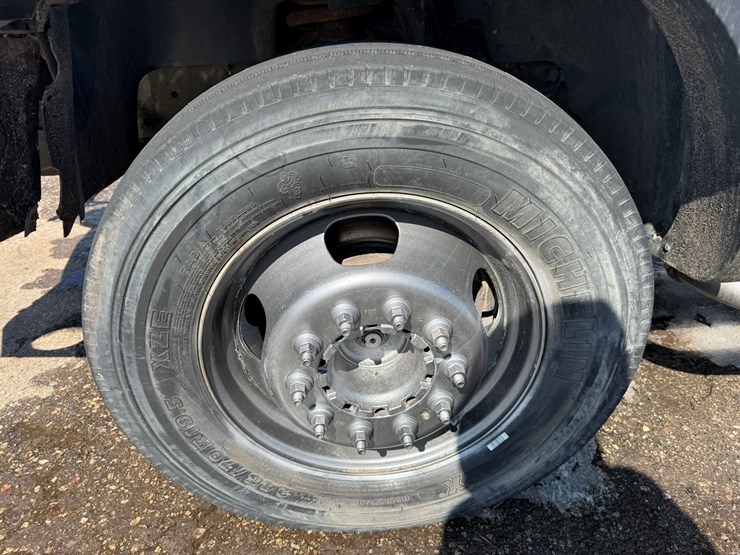 #1061-•-2016-ram-5500-heavy-duty-service-truck-image-52