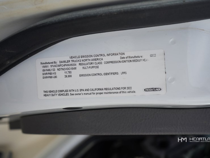 2023-freightliner-m2-106-image-6