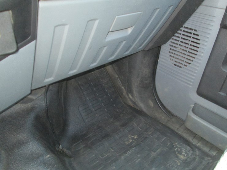 2011-ford-f250-image-33