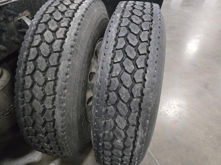 2015-kenworth-t680-image-75