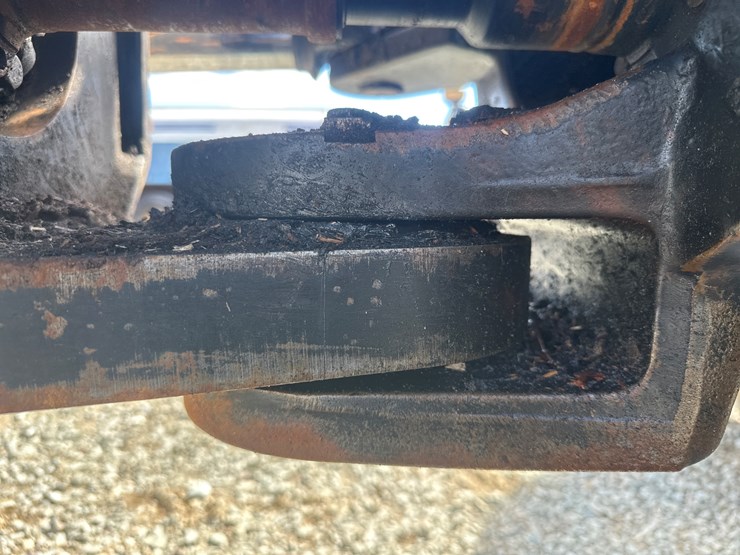 deere-1110e-image-35