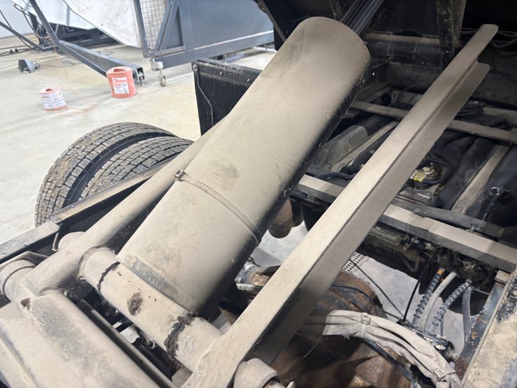 2022-ford-f550-sd-image-72