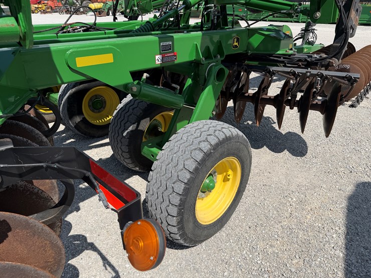 2014-john-deere-2623-image-7