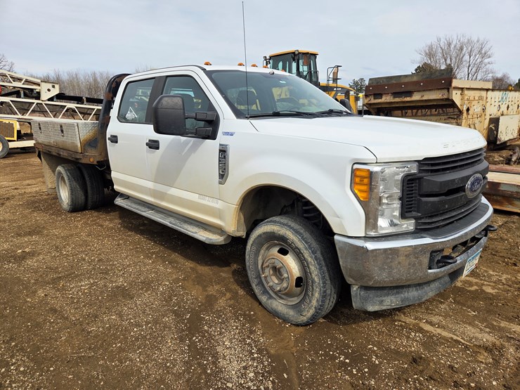 2017-ford-f350-image-7